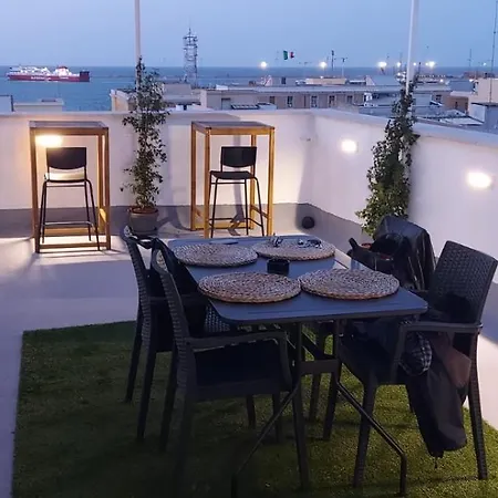 Attic8 Apartament Bari