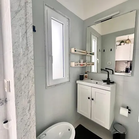 Attic8 Apartman Bari