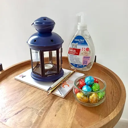 Attic8 アパート バーリ