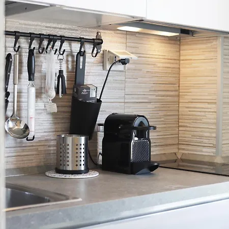 Attic8 アパート バーリ