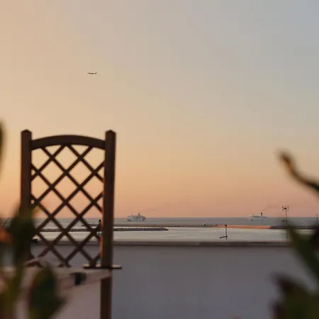 アパート Attic8 *